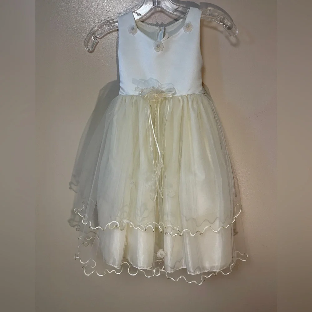 Flower Girl Dress Wedding Formal Ivory Size 4 Excellent Condition! - Picture 1 of 9